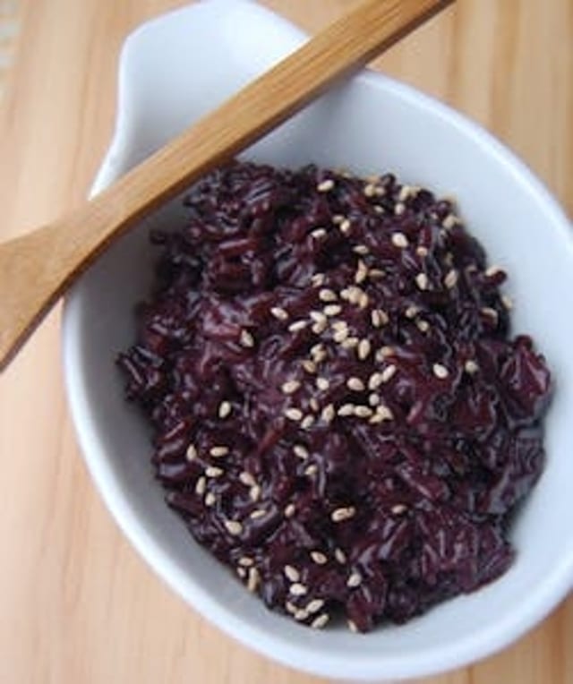 Sweet Sticky Rice for Papaya Salad.