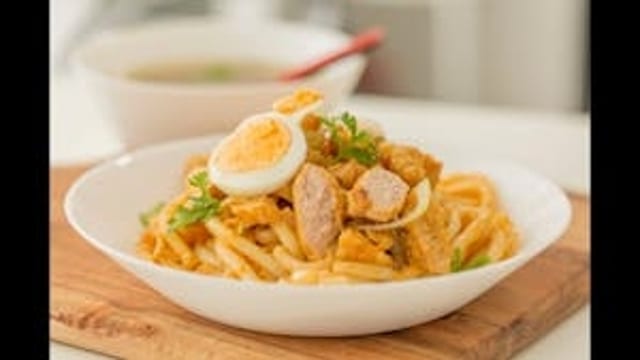 Mandalay Nan Gyi Thoke (Burma Spaghetti).